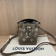 LV 小水桶 nano noe大象灰