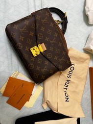 LV Pochette Métis 手袋