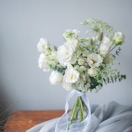 自然感白綠桔梗輕捧花 | 鮮花花束 | 可客製 | 婚禮公證捧花