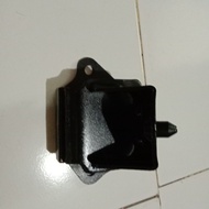 MESIN ISUZU D MAX 4JJ OR 4JH ENGINE MOUNT