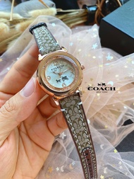 มาใหม่นาฬิกา Coach  นาฬิกาแฟชั่น สำหรับผู้หญิง นาฬิกาข้อมือ สายหนังซิกเนเจอร์โคทเพชรกลิ้ง