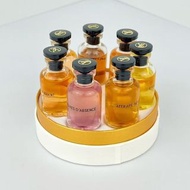 順豐包郵 LOUIS VUITTON LV路易威登七龍珠女士香水小樣10ml七件套 10ml*7 內含：風中玫瑰(RosedesVents)10ml 星情(EtoileFilante)10ml 動心(