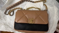 Chanel 19 small焦糖色