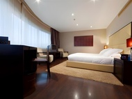 Azz Langrehotel