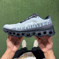 On Cloudmonster 跑鞋