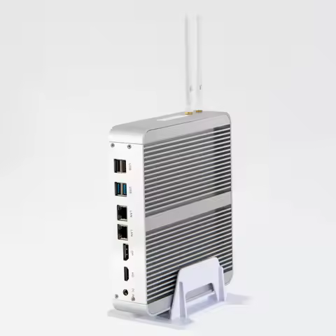 Fanless Mini PC With I Core I7 7560U 2 Core 4 Thread 2.4GHz up to 3.8GHz CPU Iris Plus Graphics 640 