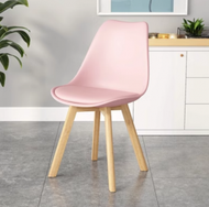 文記 - 簡約靠背實木腿塑料椅子(粉色鬱金香椅)(尺寸:43*43*81CM)#M209012504