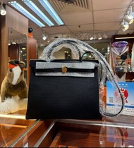 ✨門市現貨 無需預約✨ Hermes Herbag 31 黑色金扣
