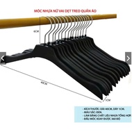 Combo of 10 flat shoulder plastic clothes hangers help save space, hangers 40cm long, black