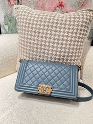 Chanel Boy 25