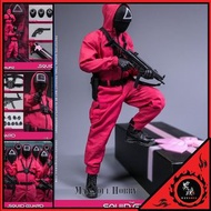 魷魚遊戲 守衛 Figure EKUAZ STUDIO