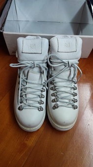 Visvim Serra 白色男士靴子