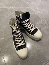 99% new Converse Chuck Taylor All Star Lugged 2.0 High navy blue in size EU 37 高筒鞋