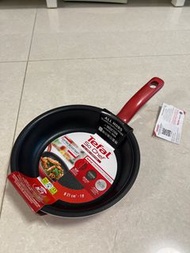 全新Tefal21cm鈦金屬易潔鑊（明火電磁爐，均可用）New Tefal 21cm deep fry pan, all hobs+induction冇