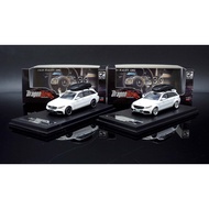 [MASH] M 1/64 Mercedes Benz C63S AMG Travel Version S205 White