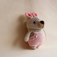 毛線娃娃動物 手作玩偶 羊毛氈 粉紅吊帶褲圍巾寵物 淺棕色小兔
