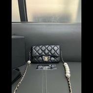Chanel 黑金cf mini
珍珠鏈條包