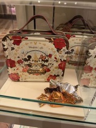 (代購) HK Disney x Godiva Mickey & Friends 朱古力旅行箱 (10pcs)