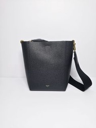 Celine 黑色Sangle Bucket Bag