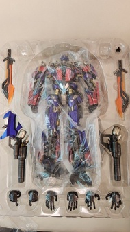 Threezero dlx revenge of the fallen