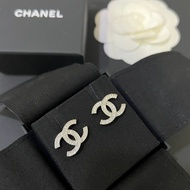 Chanel 經典款水鑽耳環