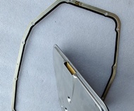 A Set Of Transmission Oil Screen And Transmission Oil Pan Gasket For Bentley Flying Spur Phaeton And