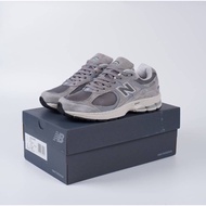 Nb 2002r Gray