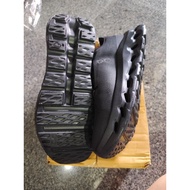 on cloud Shoes Comparable