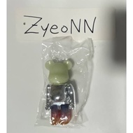 Zyeonn Bearbrick Series	37	GEO	Super Secret Rare