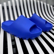 Yeezy slide Azure 1