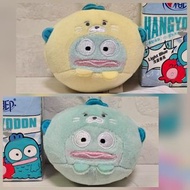 水怪 圓形海豹打扮 吊飾公仔 毛公仔 掛飾 掛件 吊件 Sanrio Characters Hangyodon 人魚漢頓 醜魚 FuRyu 景品
