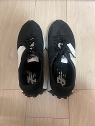 New Balance 327 黑色運動鞋