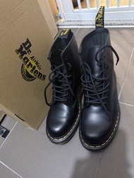 Dr. Martens 8孔1460 boot