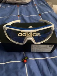 Adidas 變色太陽眼鏡