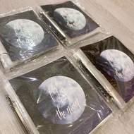 Express - Moon Model Album Collection for Cards / Pollaroid Photos - Plastic Cover for Collectible I