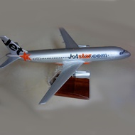 Jet Star Airlines (Jetstar.com) Airbus A320 47cm High Quality Display Model With Stand