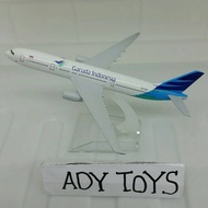 16cm GARUDA INDONESIA B737 GPF Diecast Metal Display Toy Decoration Collection Children's Gift