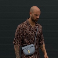 Celine besace16馬鞍包小號 藍色 金扣 可調節肩帶 牛皮 16*16*6 99新配件塵袋