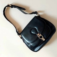特選貨品-中古二手Celine馬車金扣黑色皮革單肩側背腋下包手袋