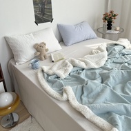 Khăn Trải Giường Bằng Vải Nỉ Cừu Ấm Áp Phong Cách Blogger Mới 2025 Hoa Trà Xanh Cài Nút Mùa Hè Cho V