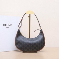 CELINE AVA豌豆包腋下包中號凱旋門印花褐色PVC金扣肩背包