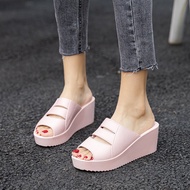 2023 New Wedge Thick Sole Non Slip Home Outdoor Mesh Slippers for Women Summer Minimalist Beach Abrasion Resistant Flip Flops for Women