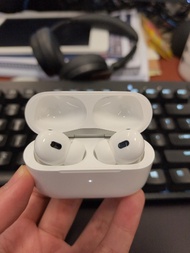 剛換 Apple airpod pro 2 左 右 充電盒