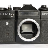 Zenit ET body USSR SLR 35mm film camera BelOMO M42 mount