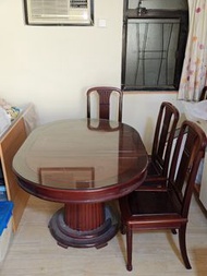 紅木餐桌 連5張紅木椅 Solid Wood Oval Dining Table with 5 Chairs