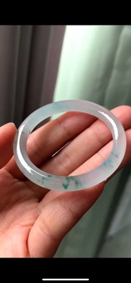 冰種 天然翡翠 緬甸 A玉 玉鐲 • 冰種飄花翡翠圓鐲