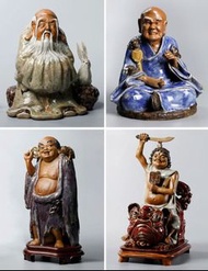 急尋龍泉窯魚耳爐！南宋官窯式開片，紫口鐵足特徵明顯，海外回流件優先處理！ 專收康熙年製龍泉窯花樽、光緒年制蓋碗，百年老店信譽保證，隱私保護絕不外洩！