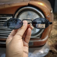 แว่นกันแดดวินเทจ เก่าเก็บยุค 90 Mini Ninety (ฺBlack) กรอบเล็กทรงรีมน เล็ก จิ๋ว กรอบสีดำ เลนส์ดำ วินเ