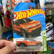 Silverado EV RST Hot Wheels Basic Car 1:64 Diecast Car