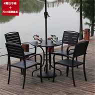 Carpenter - 戶外休閒塑木桌椅組合（直徑70CM碳鋼圓檯+椅*4）